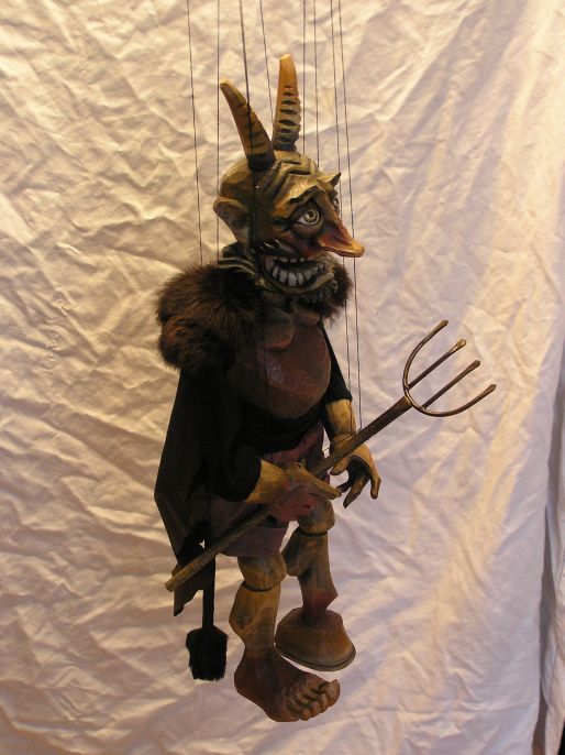 Devil Marionette 003